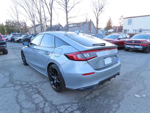 Used 2023 Honda Civic Sport image 4