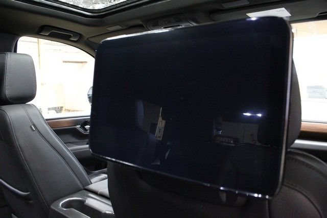 New 2026 GMC Yukon Denali w/ Advanced Technology Package AWD/4WD image 15