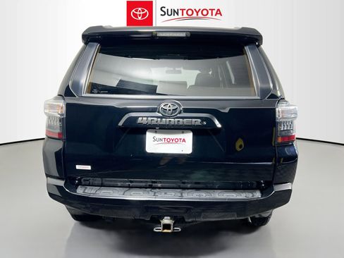 Used 2016 Toyota 4Runner SR5 image 5