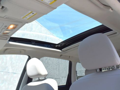 Used 2015 Subaru Forester 2.5i Premium w/ All-Weather Package AWD/4WD image 12