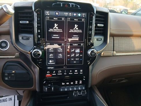 Used 2024 RAM 3500 Limited w/ Towing Technology Group image 26