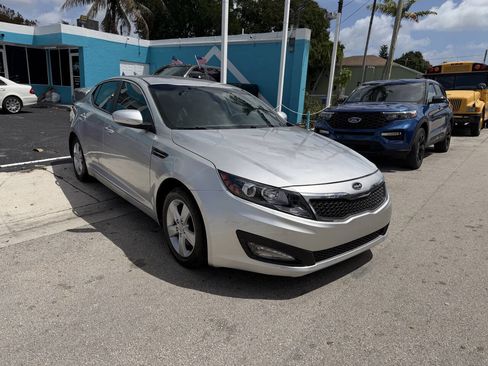 Used 2012 Kia Optima EX FWD image 5