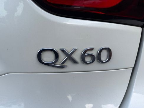 Used 2018 INFINITI QX60 FWD w/ Deluxe Technology Package image 24