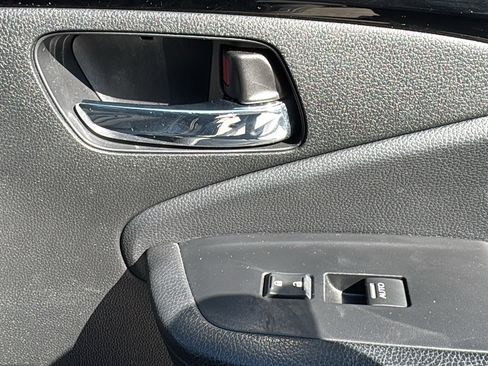 Used 2018 Honda Pilot Touring image 31