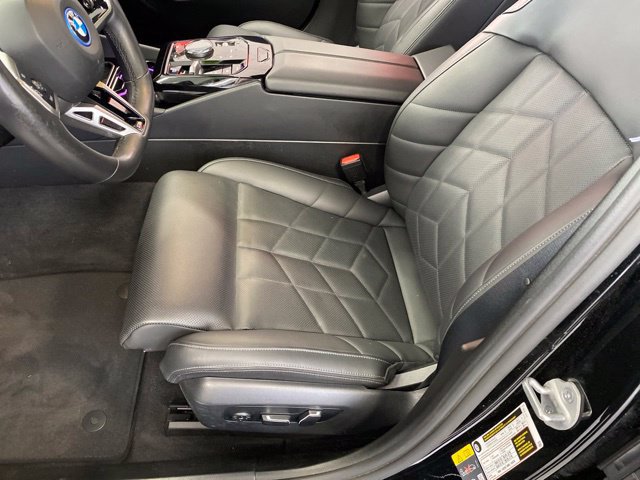 Used 2025 BMW i5 xDrive40 w/ M Sport Package AWD/4WD image 17
