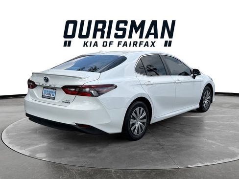Used 2022 Toyota Camry LE FWD image 6