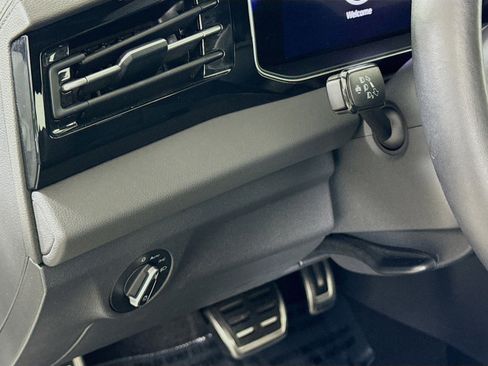 Used 2025 Volkswagen Jetta Sport image 13