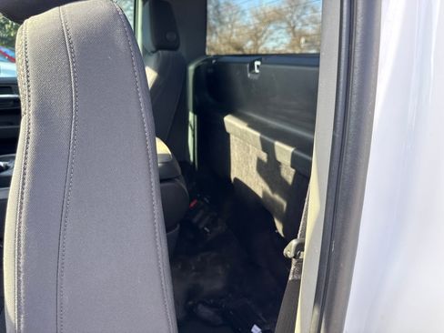 Used 2022 GMC Sierra 2500 Pro w/ Convenience Package image 25