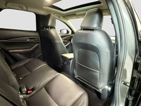 Used 2022 MAZDA CX-30 AWD 2.5 S w/ Premium Package image 32