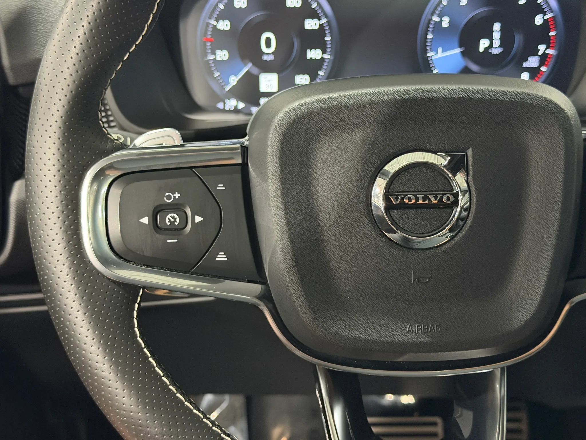 Used 2019 Volvo XC40 T5 R-Design AWD/4WD image 21