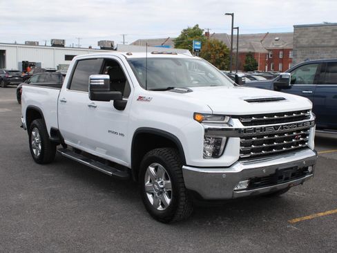 Used 2020 Chevrolet Silverado 2500 LTZ w/ LTZ Plus Package AWD/4WD image 3