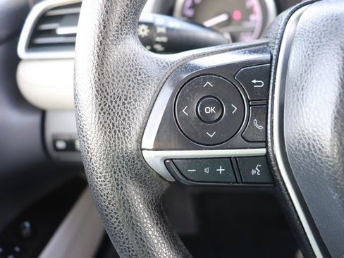 Used 2023 Toyota Camry LE image 20