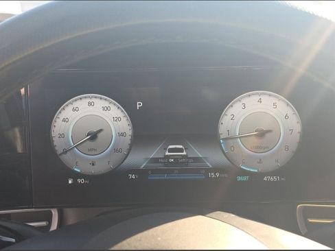 Used 2022 Hyundai Elantra Limited w/ Cargo Package image 22