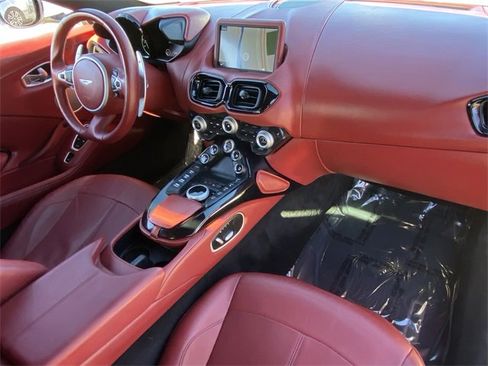 Used 2022 Aston Martin V8 Vantage Roadster image 21