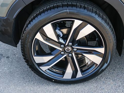 New 2026 Volvo XC40 B4 Plus w/ Climate Package image 13