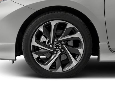 Used 2018 Toyota Corolla iM w/ All-Weather Mat Package FWD image 11