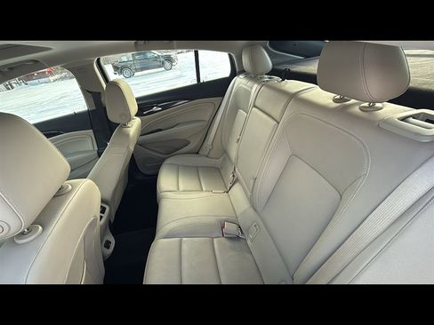 Used 2018 Buick Regal Essence w/ Driver Confidence Package #1 image 23