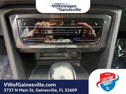 Certified 2022 Volkswagen Tiguan SE FWD image 24