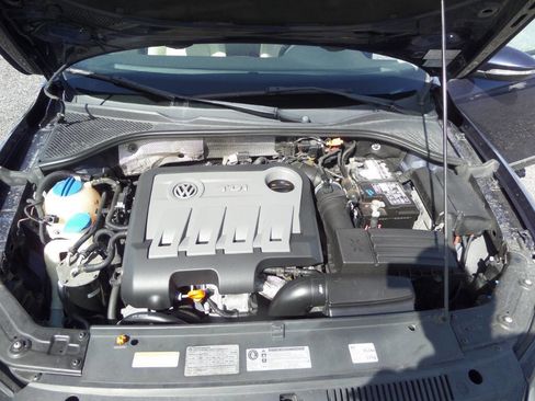 Used 2012 Volkswagen Passat TDI SEL Premium image 11