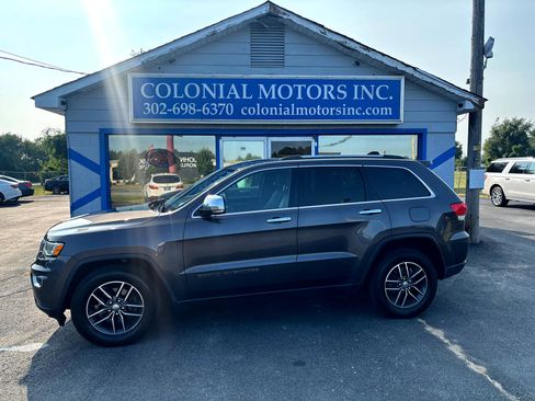 Used 2018 Jeep Grand Cherokee Limited w/ Trailer Tow Group IV image 1