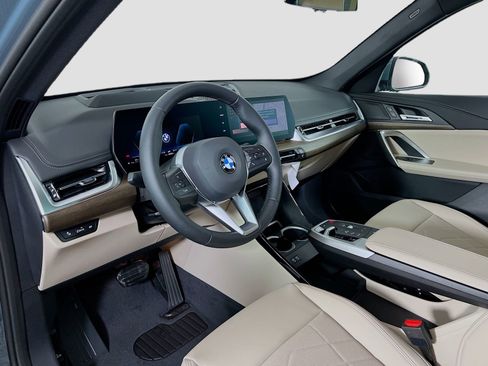 New 2025 BMW X1 xDrive28i w/ Technology Package image 10