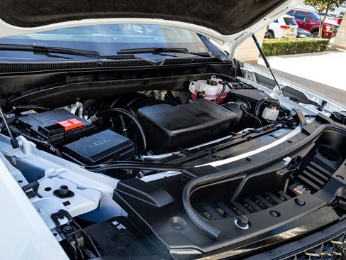 Used 2026 Cadillac Escalade Platinum Sport w/ LPO, Floor Liner Package image 40