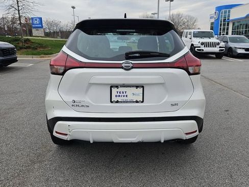 Used 2024 Nissan Kicks SR image 9