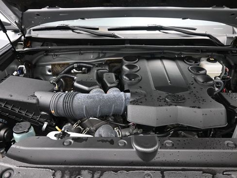 Used 2023 Toyota 4Runner Limited image 23