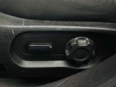 Used 2015 Ford Taurus SEL AWD/4WD image 30