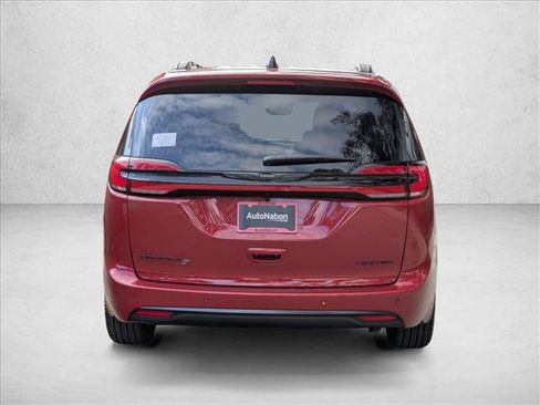 New 2026 Chrysler Pacifica Limited w/ S Appearance Package FWD image 6