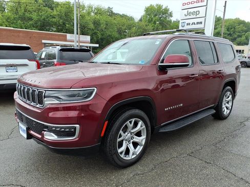 Used 2022 Jeep Wagoneer Series I w/ Premium Group I AWD/4WD image 8
