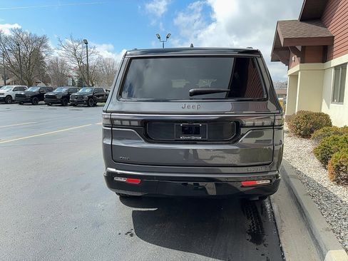 New 2026 Jeep Grand Wagoneer 4WD image 18