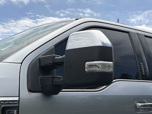 Used 2022 Ford F350 Platinum AWD/4WD image 14