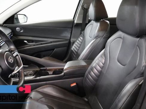 Used 2023 Hyundai Elantra Limited FWD image 11