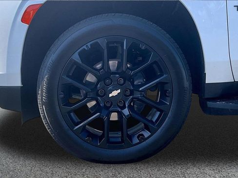 Used 2024 Chevrolet Tahoe RST w/ Luxury Package AWD/4WD image 29