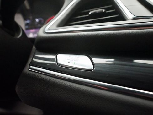 Used 2023 Buick Enclave Essence image 31