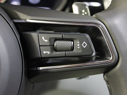 Certified 2025 Porsche Macan image 25