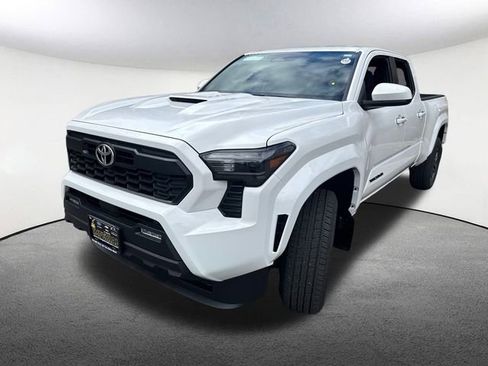 New 2025 Toyota Tacoma TRD Sport image 6