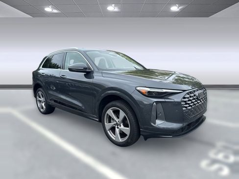 New 2025 Audi Q5 Premium Plus AWD/4WD image 34