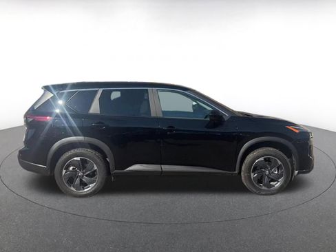 Used 2025 Nissan Rogue SV FWD image 16