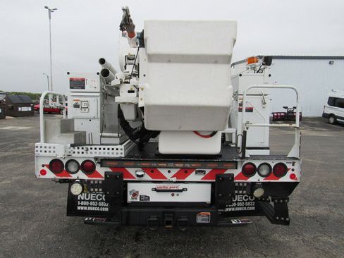 Used 2020 Ford F550 2WD Regular Cab Super Duty image 3