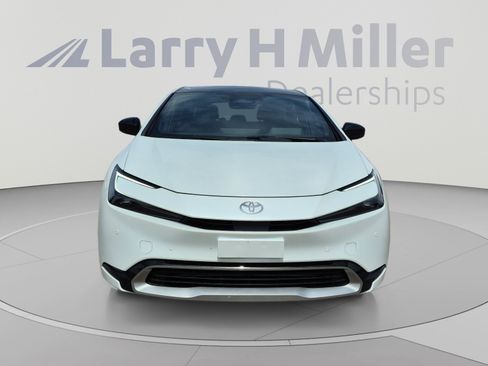 Used 2026 Toyota Prius Plug-In Hybrid FWD image 8