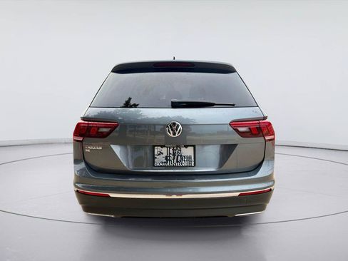 Used 2021 Volkswagen Tiguan SE w/ Panoramic Sunroof Package FWD image 6