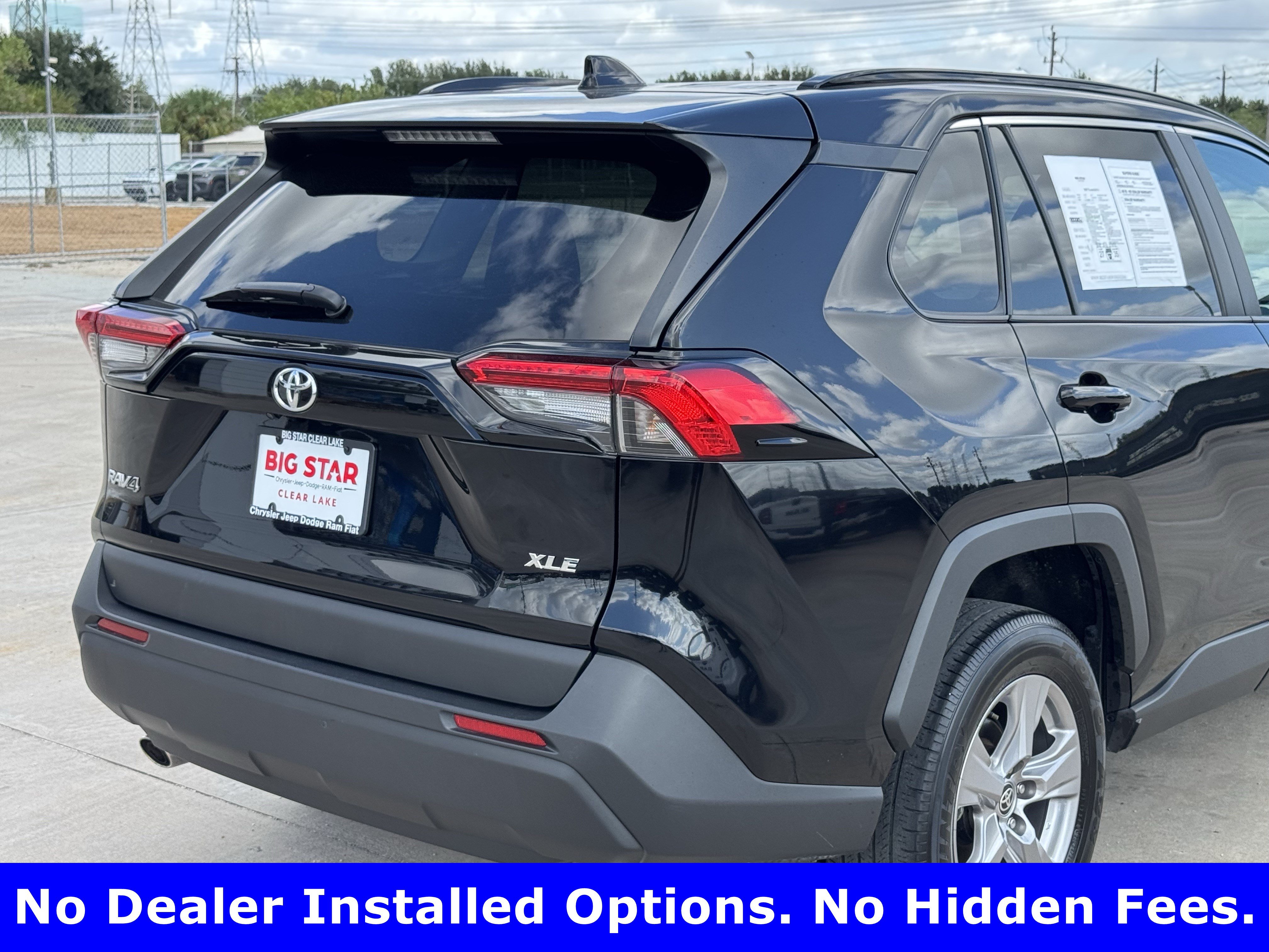 Used 2025 Toyota RAV4 XLE FWD image 7