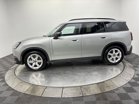Used 2025 MINI Cooper Countryman S w/ Comfort Package Max image 16