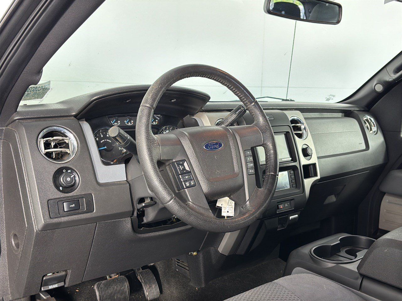 Used 2014 Ford F150 XLT w/ Equipment Group 302A Luxury RWD image 4