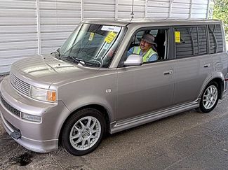 Used 2005 Scion xB FWD video 1
