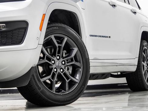 Used 2024 Jeep Grand Cherokee Limited 4xe AWD/4WD image 3