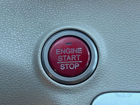 Used 2016 Honda Odyssey Touring Elite image 26
