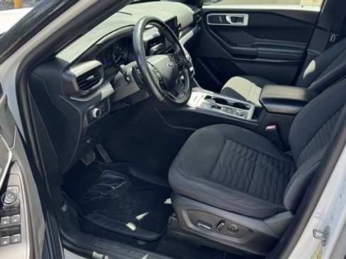 Used 2020 Ford Explorer XLT AWD/4WD image 7
